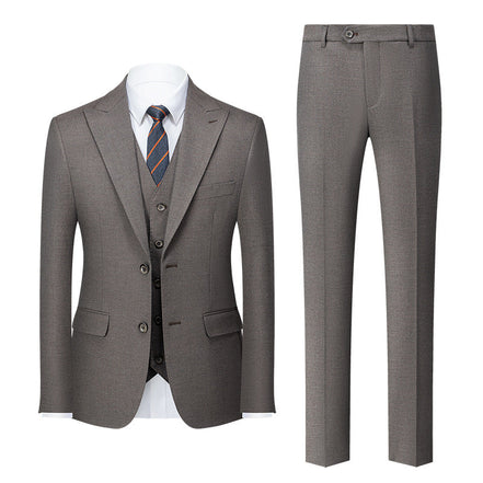 Men's Two-button Three-piece Suit with  Peaked Lapel
