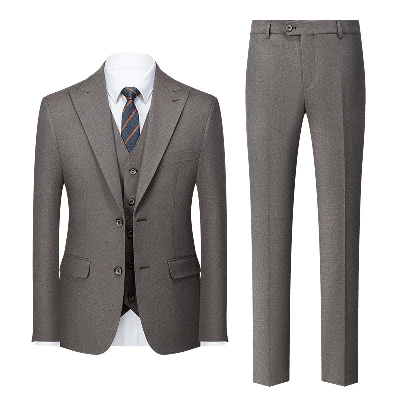 Men's Two-button Three-piece Suit with  Peaked Lapel