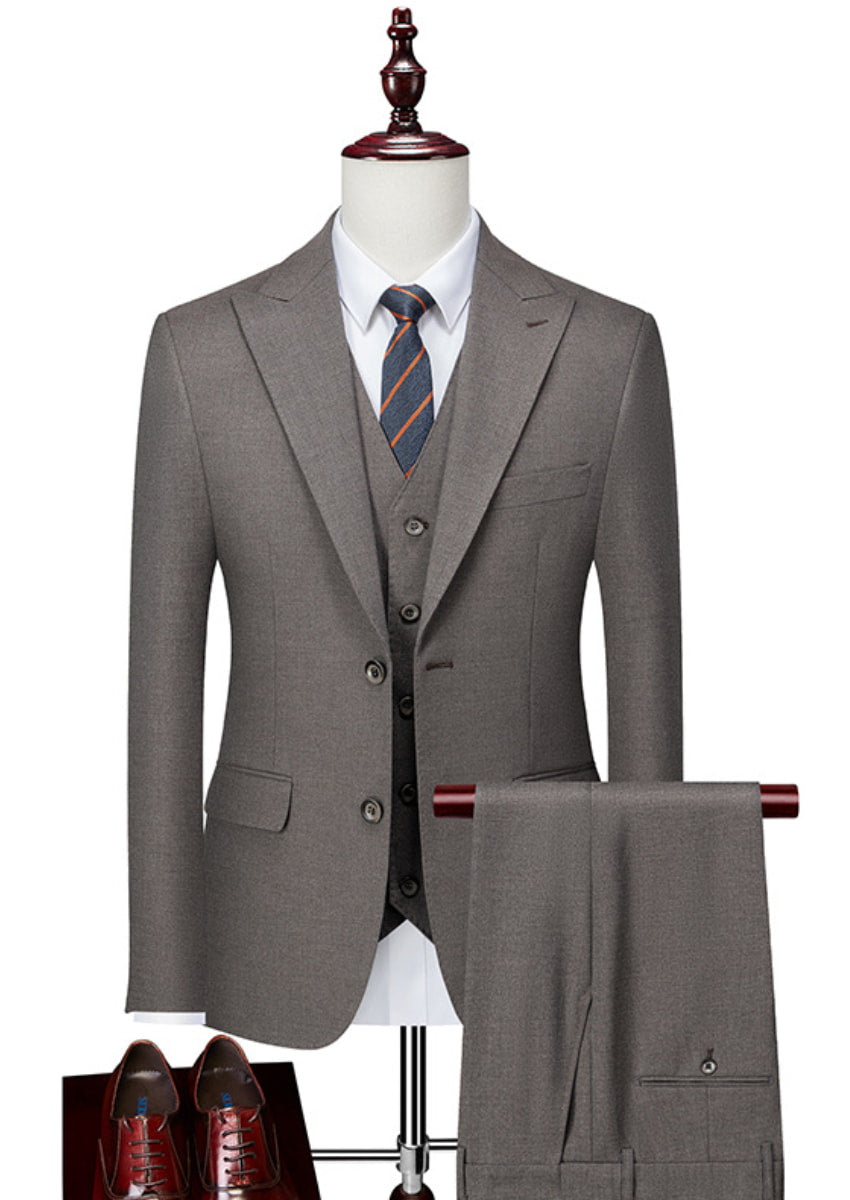 Men’s Peak Lapel 3-Piece Suit with Two Button Closure