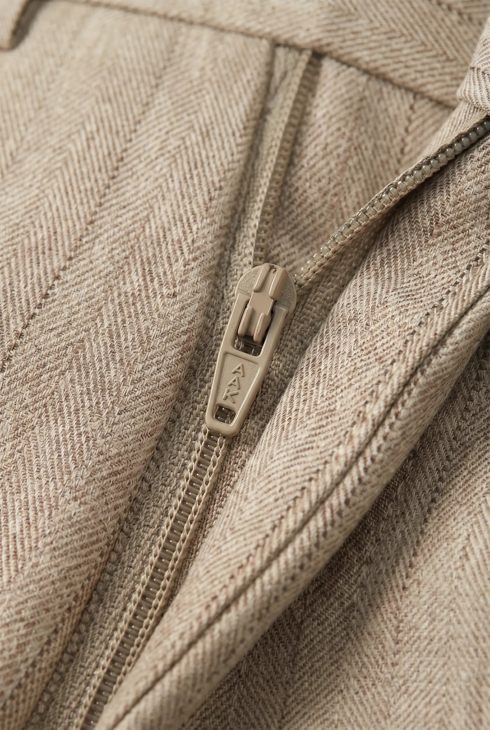 Saharan Pinstripe - Khaki Herringbone 3-Piece Suit Set