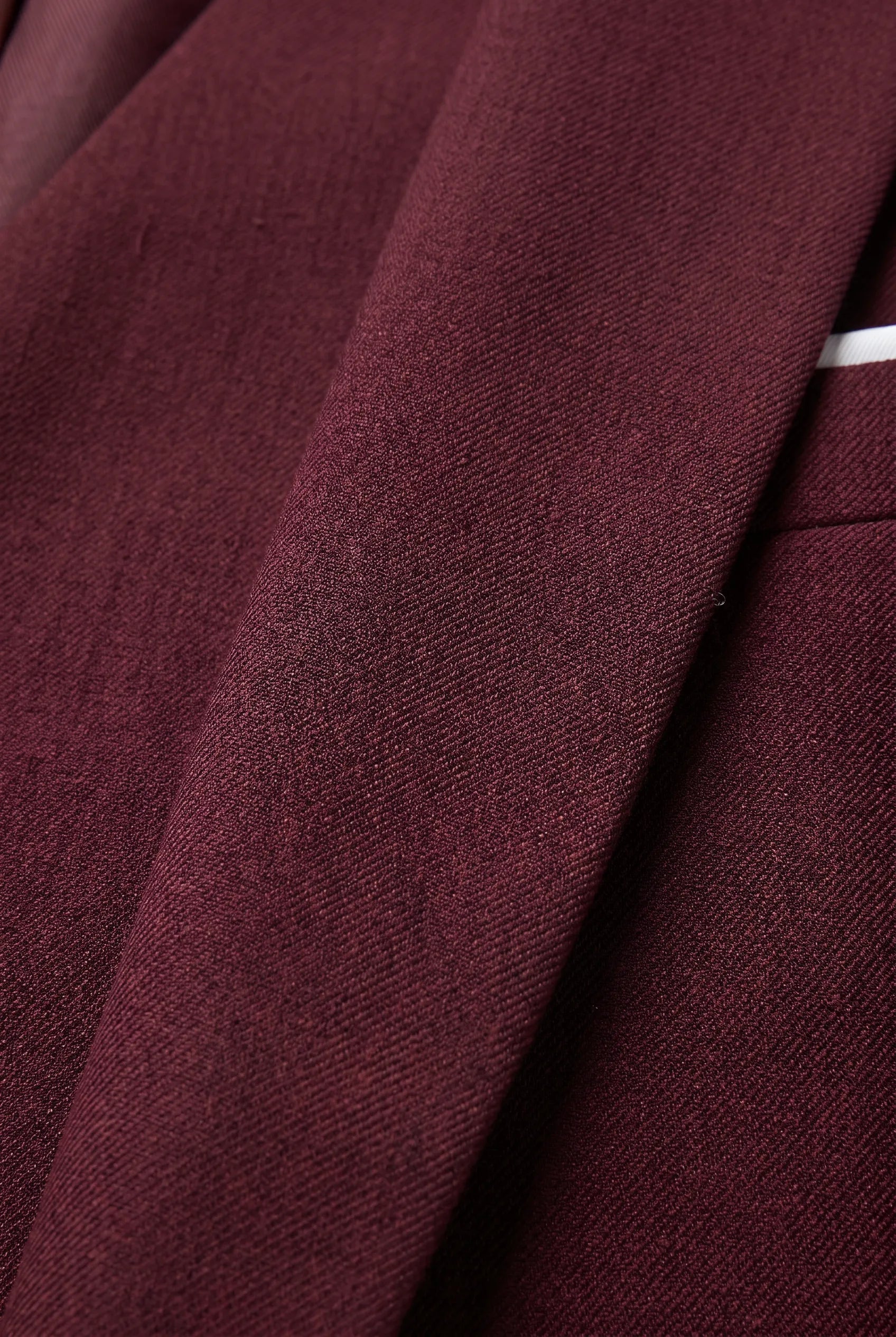 Bordeaux Citadel - Burgundy Essential 3-Piece Suit