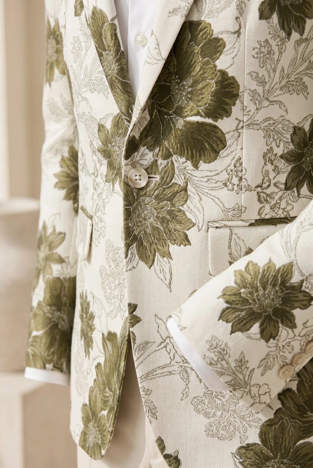 Olive Riviera Serenity - Ivory & Olive Floral Resort Blazer