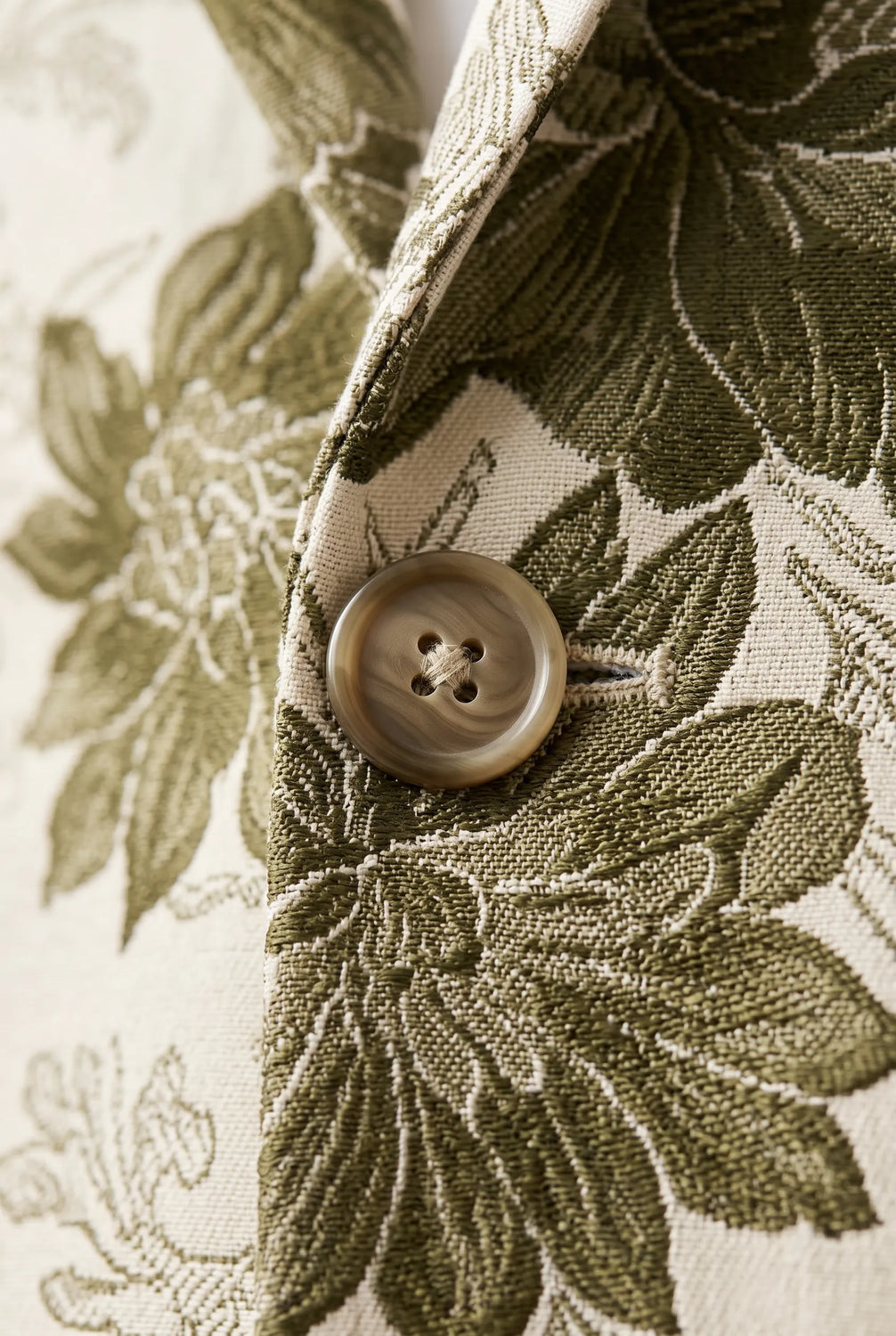 Olive Riviera Serenity - Ivory & Olive Floral Resort Blazer